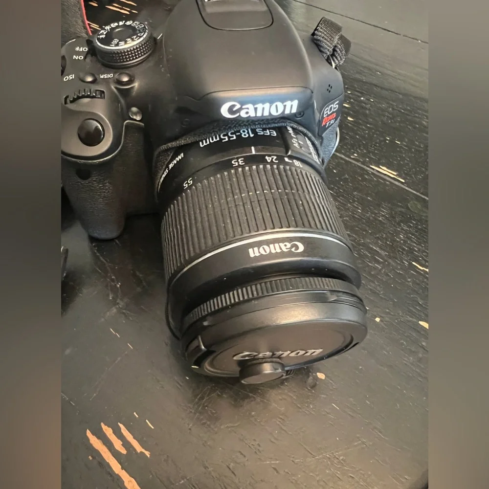 Canon EOS Rebel T3i Package
